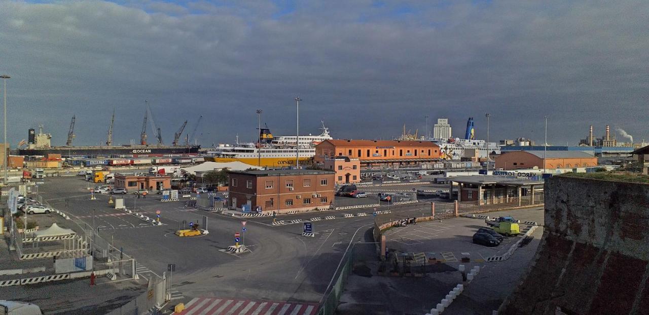 Casa Il Girasole Appartement Livorno Buitenkant foto